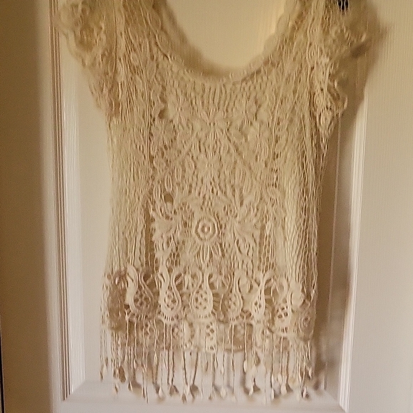 Boho Adiva Cream Crochet Blouse with Ruffled Hem - Picture 3 of 10